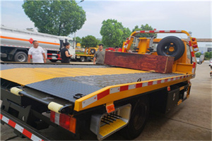 盐都附近拖车电话号码服务